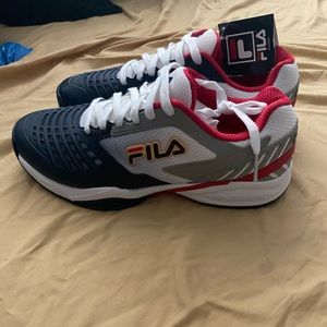 MENS AXILUS 2 ENERGIZED FILA SIZE 10.5 BRAND NEW NEVER WORE